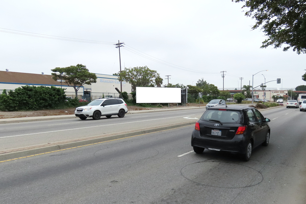 Oxnard Blvd ES 250ft N/O 2nd St. F/N - 2