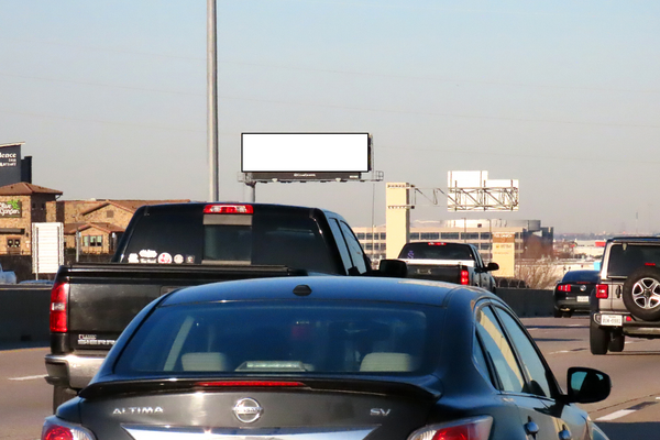 Tom Landry Hwy (I-30) SS 285ft W/O Westmoreland Rd F/E - 1
