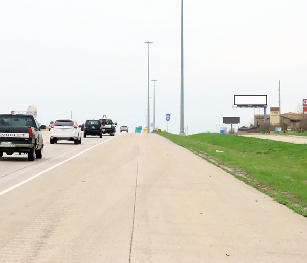 Tom Landry Hwy (I-30) SS 285ft W/O Westmoreland Rd F/W - 2
