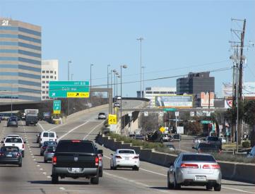 Central Expwy e/l .1 mi n/o Forest Ln