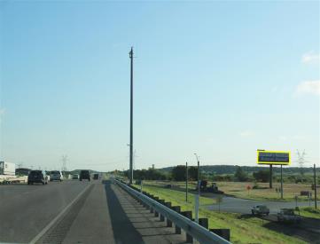 I-35 W e/l 200' mi n/o FM 407