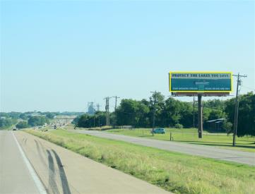 I-35 e/l 1 mi n/o Lone Oak Rd