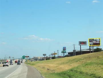 I-35 w/l .4 mi n/o W University Dr