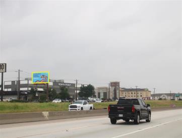 I-35 w/l .4 mi n/o W University Dr