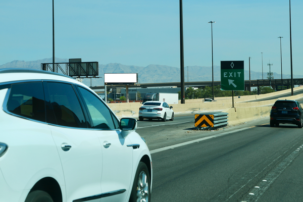 I-15 WS 625ft S/O Symphony Park F/S