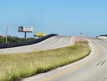 ES Hwy. 59, .5 E/O Hwy. 281 FN