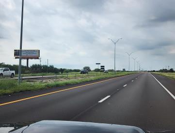 ES Hwy 281, 1.8 mi. S/O FM-285 FN