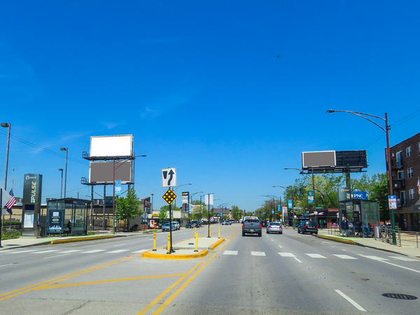 Milwaukee Av WS 500ft S/O Devon Av F/S - 3