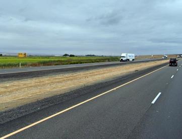 I-5 WL 900' s/o Road 68 Overcrossing FS