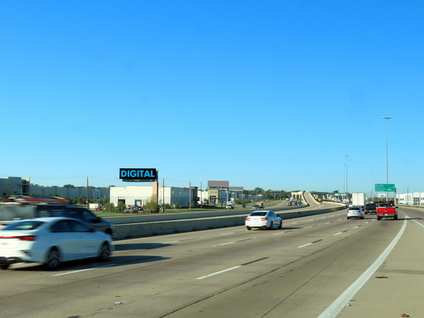 Tom Landry Hwy (I-30) SS 0.3mi W/O MacArthur F/E - 1