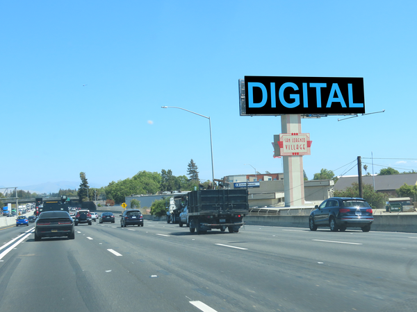 I-880 WS 0.5mi S/O I-238 % F/N - 2