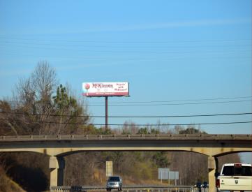 W/S I-65 2000' N/O Exit 208