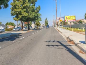 WESTERN AVE EL 600F N OF 235TH ST SF