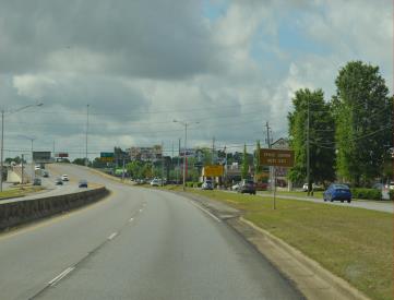 N MEMORIAL PKWY WL 500' N/O UNIVERSITY FN