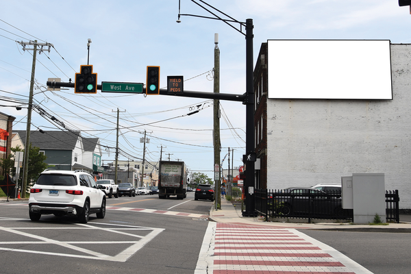 W Main St - Rt ES 50ft N/O West Av F/S - 1