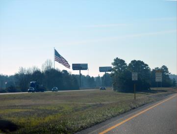 E/S I-65 Opposite Sam Hunt Blvd