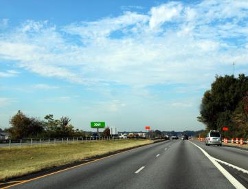 S/S I-85 2400' W/O Exit 11