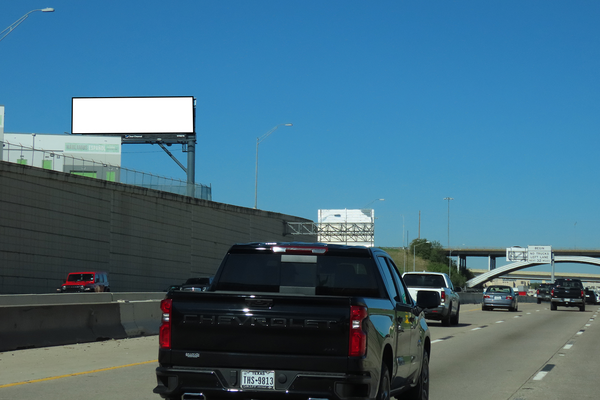 Tom Landry Hwy (I-30) SS 750ft W/O Fort Worth Ave F/E - 2