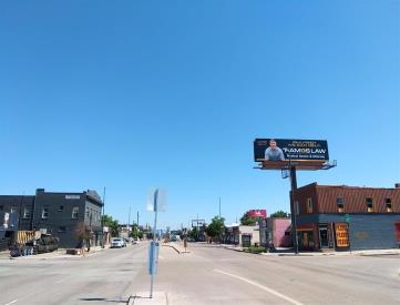 1886 S Broadway S/O Colorado Ave E/S S/F