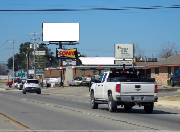 Hwy 181 ES 643ft S/O Tiger lane F/S - 2