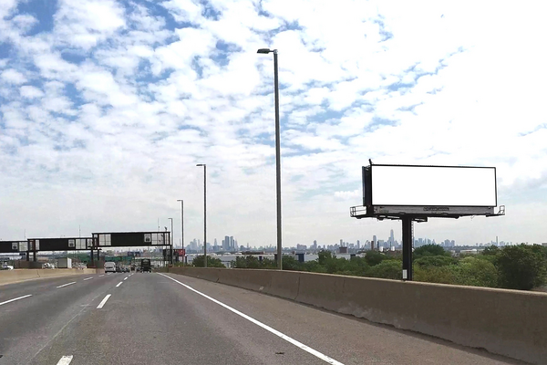 I-95/NJ Tpk ES 0.6mi N/O Exit 14 F/S - 2