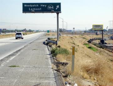 SL HWY 58 1100' W/O WEEDPATCH HWY