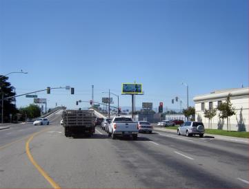 WL OAK ST. 75' S/O TRUXTUN AVE.