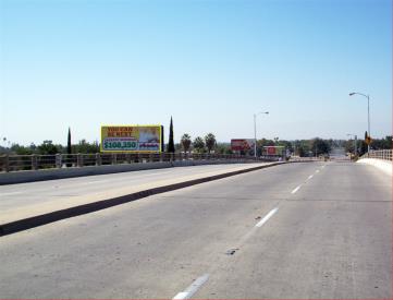 EL BEALE 1400' S/O MONTEREY (S/O RR TRKS