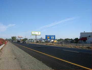 EL HWY 99 700' N/O AVE 304