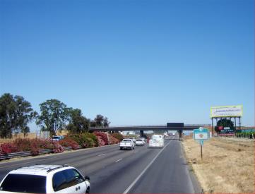 EL HWY 99 3000' S/O CLOVIS AVE.