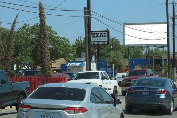 Zarzamora N WS 100ft N/O Ashby F/S - 1