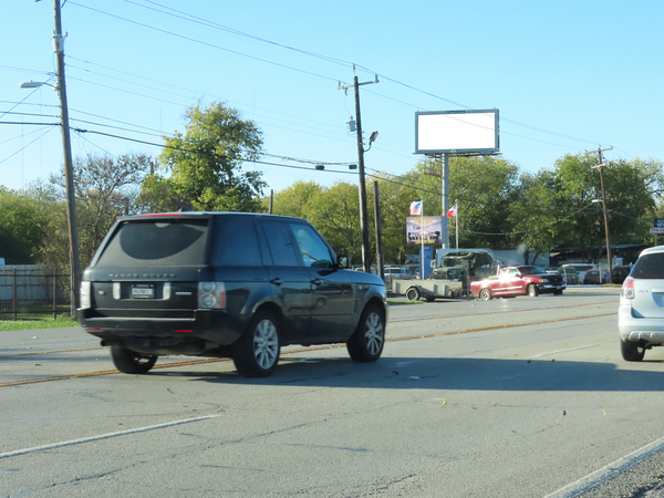 Austin Hwy ES 0.02mi N/O Lanark F/NE - 2
