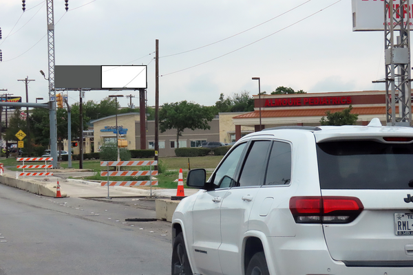 Austin Hwy WS 0.1mi S/O Harry Wurzbach F/NE - 4