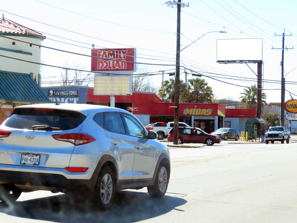 Broadway ES 200ft S/O Army Blvd F/N - 1