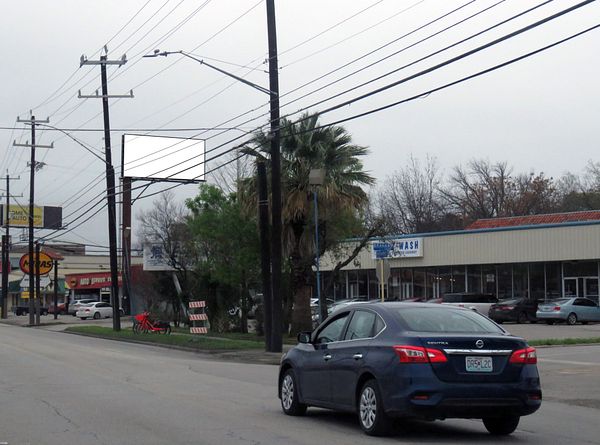Broadway ES 200ft S/O Army Blvd F/S - 2