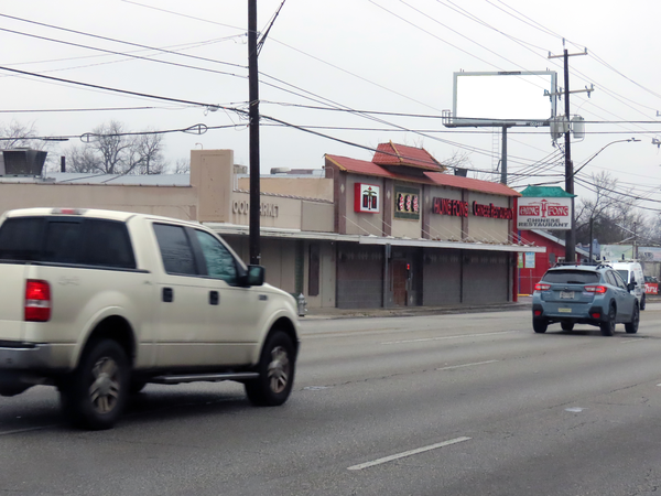 Broadway ES 100ft S/O Ethels F/N - 1