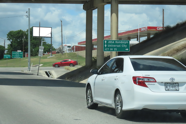 Hwy 78 ES 600ft N/O Loop 1604 E F/SW - 2