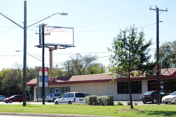 New Braunfels N WS 0.2mi S/O Houston F/N - 2