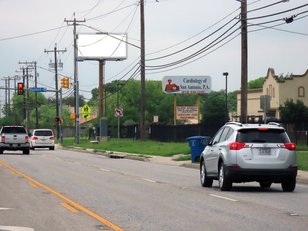 Eckhert NS 0.1mi E/O John Marshall F/NE - 2
