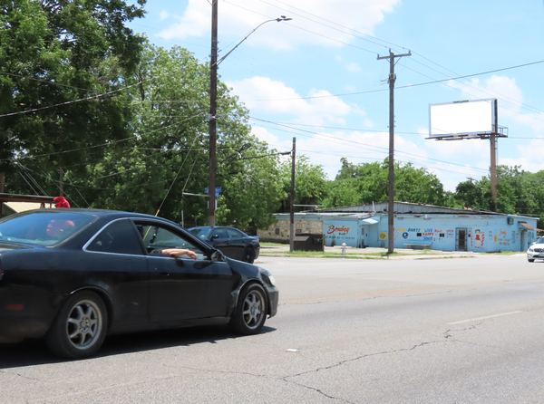 Gen McMullen S ES 50ft S/O West Cesar E. Chavez Blvd F/N - 1