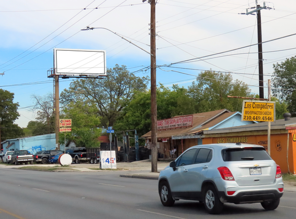 Gen McMullen S ES 50ft S/O West Cesar E. Chavez BlvdF/S - 2