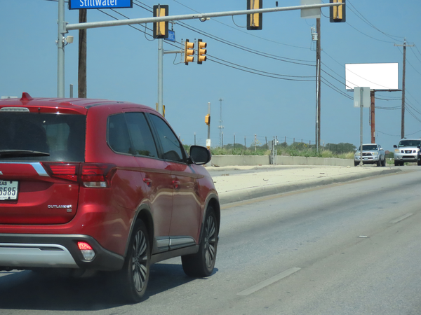 FM 471 SS 0.2mi E/O Gass F/SE - 1