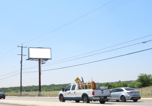 FM 471 SS 0.2mi E/O Gass F/NW - 2