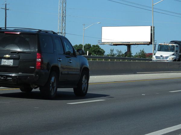 I-10 E SS 1000ft W/O I-37 F/E - 1