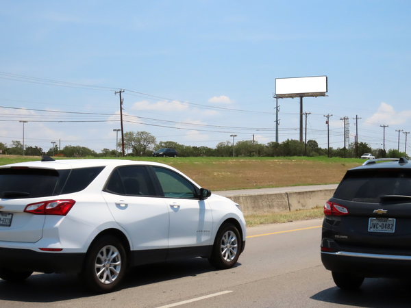 Loop 1604 NS 0.8mi E/O Redland F/W - 1