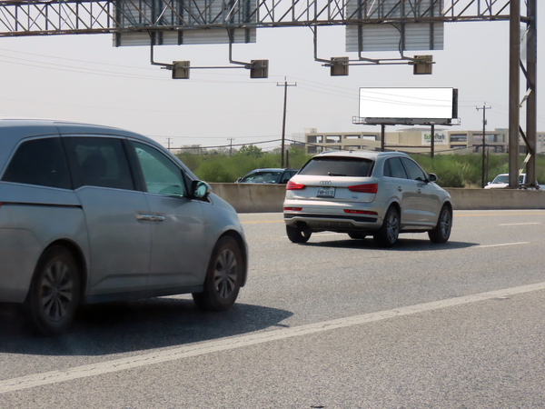 I-10 NW ES 0.3mi N/O Loop 1604 F/N - 1