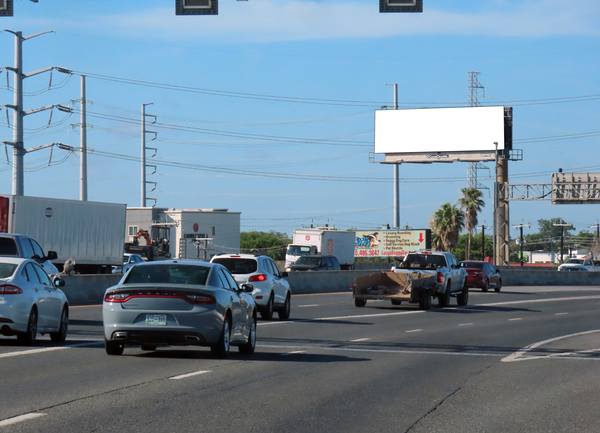 I-35 S ES 0.3mi N/O Alamo F/N - 1