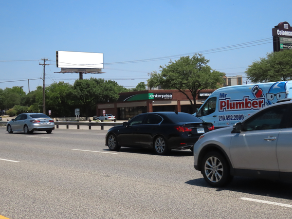 I-10 NW ES 0.7mi N/O Wurzbach F/S - 2