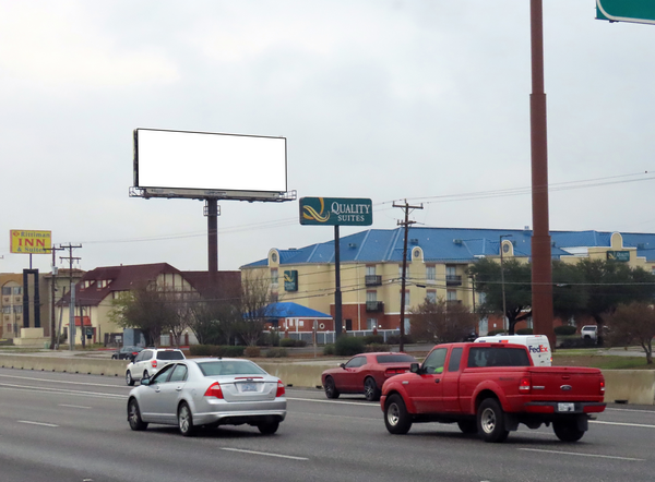 I-35 N ES 0.2mi N/O Rittiman F/S - 2