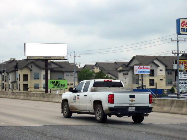 US 281 N WS 0.1mi S/O Brook Hollow F/N - 2